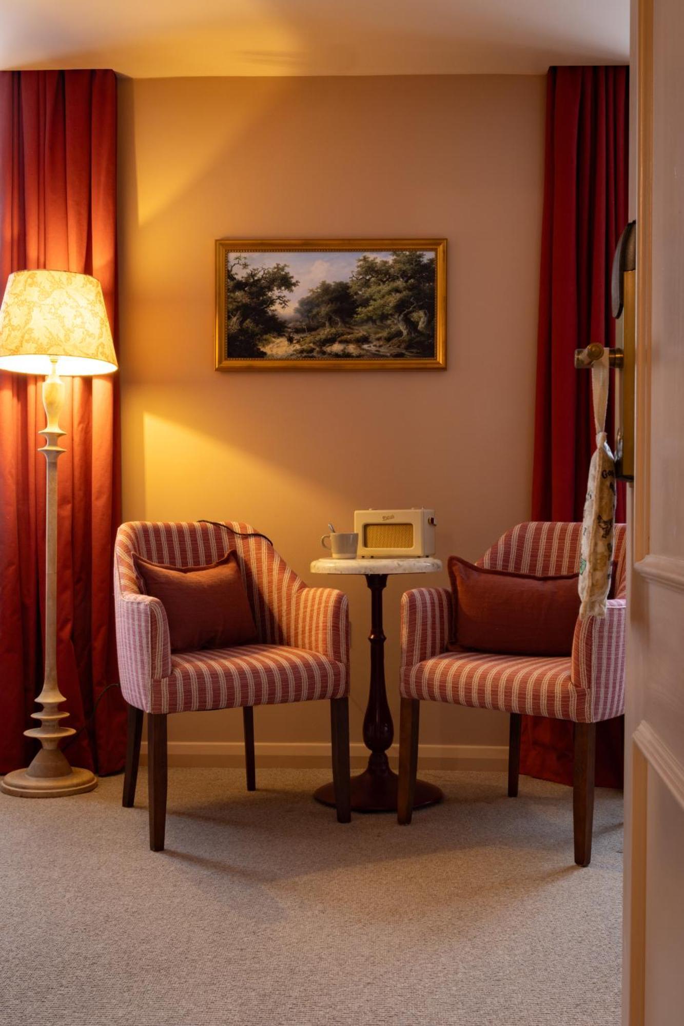 The Royal Forest - A Heartwood Inn Чингфорд Экстерьер фото